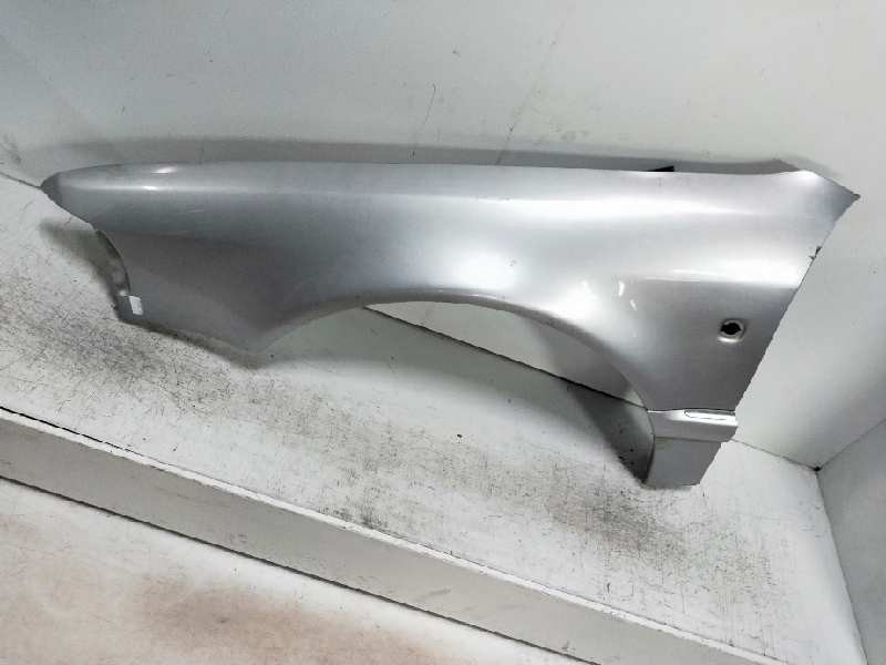 Recambio de aleta delantera izquierda para audi a8 (d2) 4.2 quattro referencia OEM IAM   