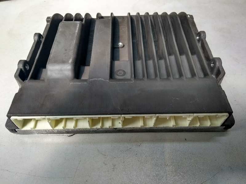 Recambio de centralita motor uce para toyota hilux gx doble cabina (4p) referencia OEM IAM 896660KQ11 RB276100 