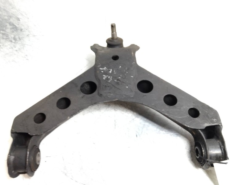 Recambio de brazo suspension inferior delantero izquierdo para kia sportage 2.0 turbodiesel cat referencia OEM IAM   