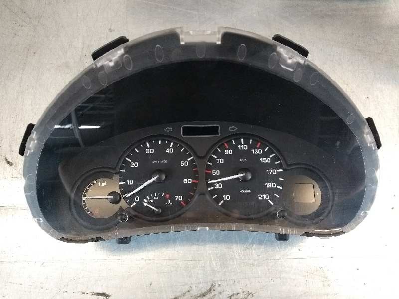 Recambio de cuadro instrumentos para citroen berlingo 1.6 hdi 75 sx familiar referencia OEM IAM 9662744380 000822002 