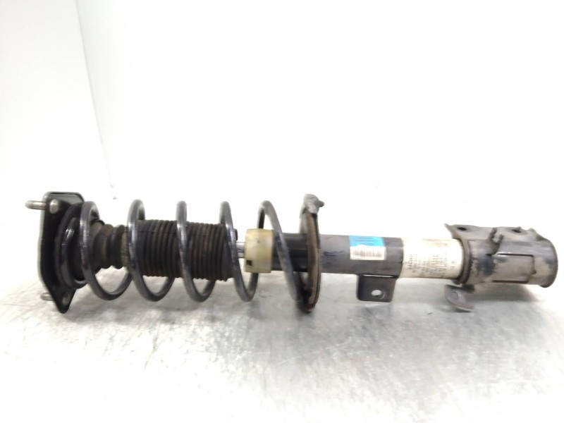 Recambio de amortiguador delantero derecho para smart forfour básico (70kw) referencia OEM IAM A4543201430  