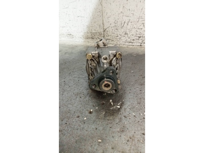 Recambio de bomba direccion para audi a8 (d2) 2.5 tdi quattro referencia OEM IAM 7681955295 4D0145155L 