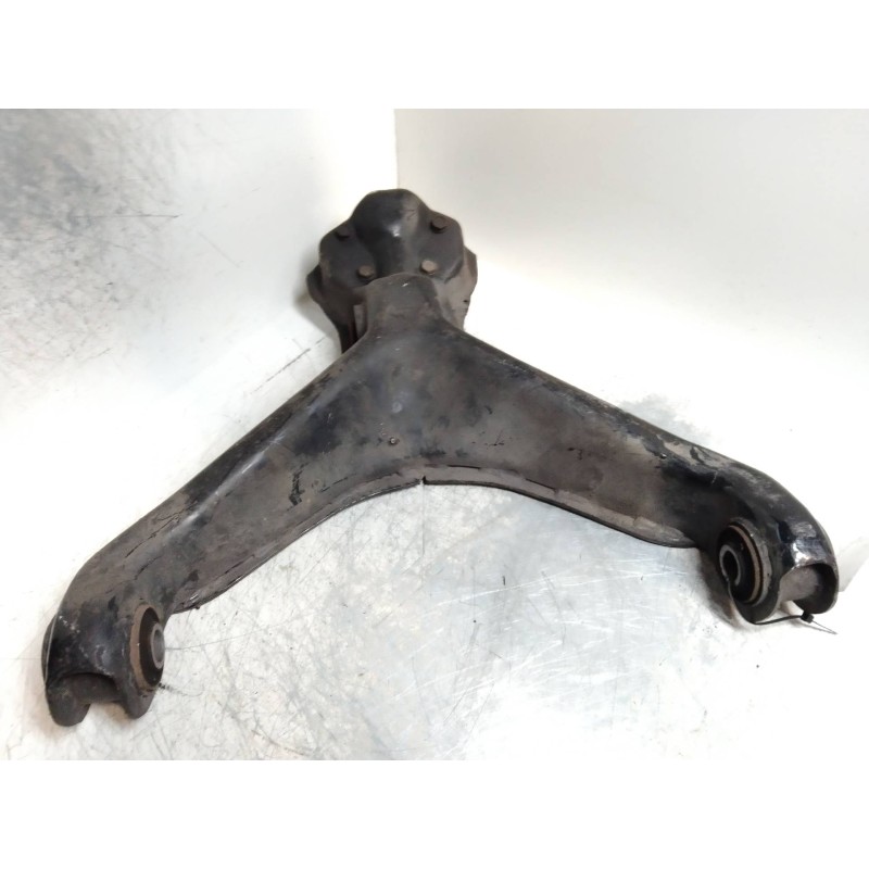 Recambio de brazo suspension inferior delantero derecho para kia sportage 2.0 turbodiesel cat referencia OEM IAM   