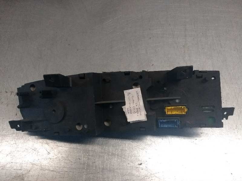 Recambio de cuadro instrumentos para nissan primera berlina (p12) 1.6 cat referencia OEM IAM AU860 3527684 E7