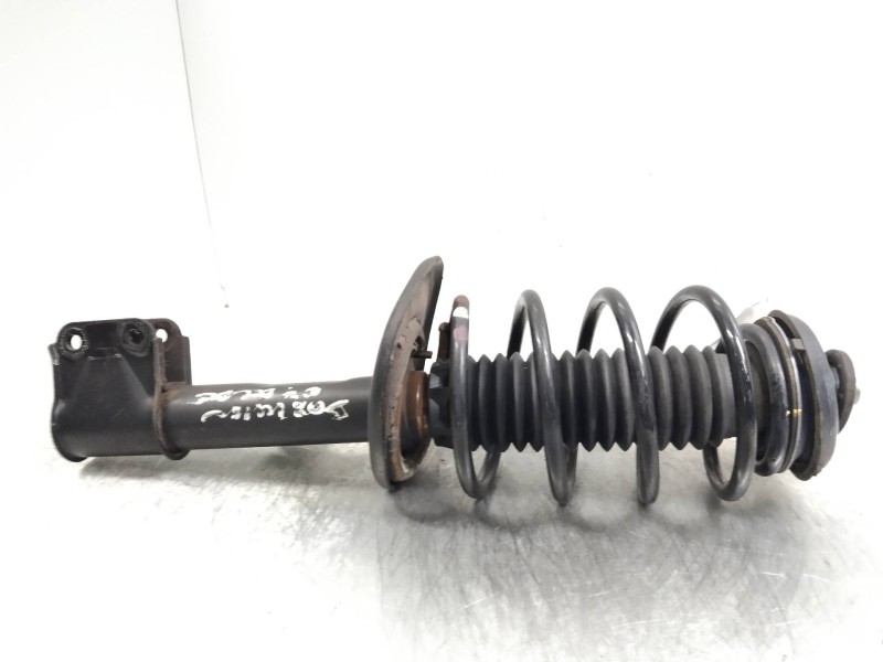Recambio de amortiguador delantero derecho para peugeot 308 confort referencia OEM IAM   