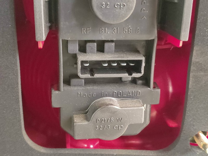 Recambio de piloto trasero derecho para audi allroad quattro (4b5) 2.5 tdi (132kw) referencia OEM IAM 4B9945096 412809999 