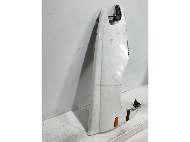 Recambio de aleta delantera derecha para nissan sunny berlina (n14) 2.0 diesel referencia OEM IAM   