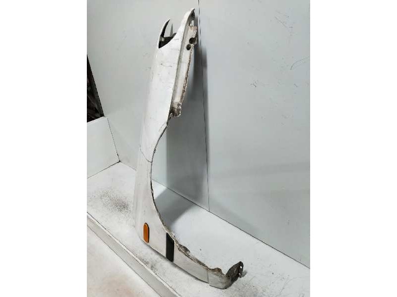 Recambio de aleta delantera derecha para nissan sunny berlina (n14) 2.0 diesel referencia OEM IAM   