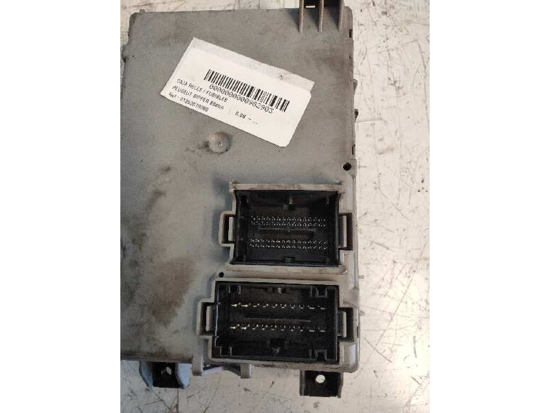 Recambio de caja reles / fusibles para peugeot bipper básico referencia OEM IAM 01353010080 28123784 