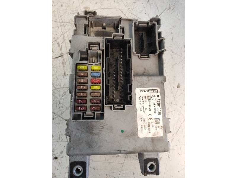 Recambio de caja reles / fusibles para peugeot bipper básico referencia OEM IAM 01353010080 28123784 