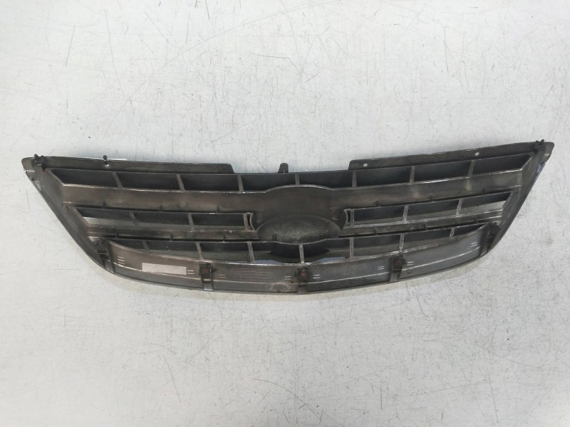 Recambio de rejilla delantera para kia carens 2.0 crdi ex monovolumen referencia OEM IAM   