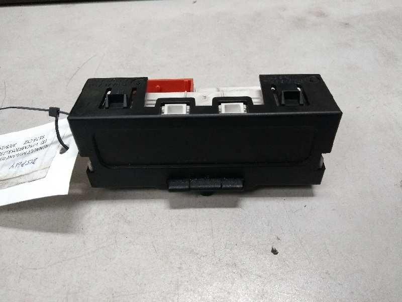Recambio de pantalla multifuncion para renault megane ii berlina 3p confort authentique referencia OEM IAM 8200107839B AFFA2 
