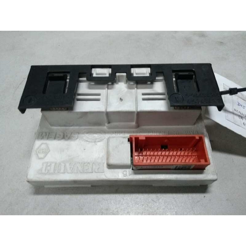 Recambio de pantalla multifuncion para renault megane ii berlina 3p confort authentique referencia OEM IAM 8200107839B AFFA2 