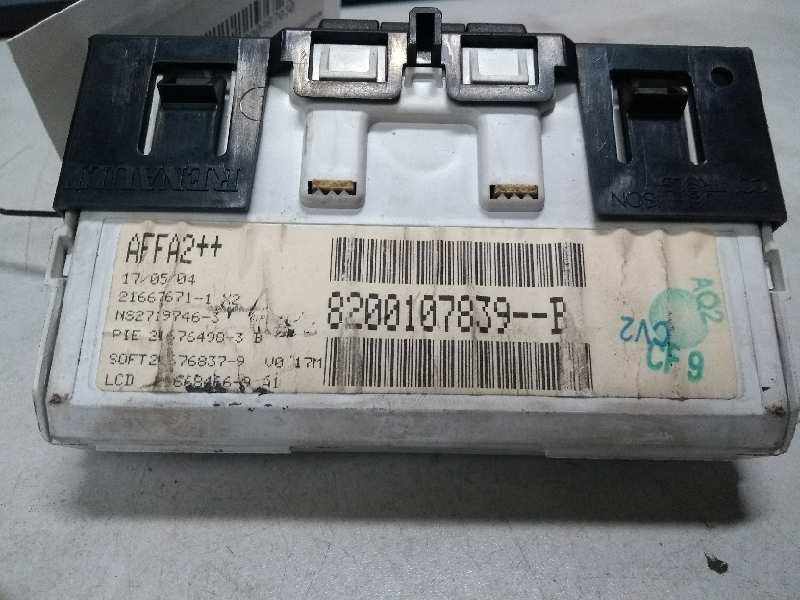 Recambio de pantalla multifuncion para renault megane ii berlina 3p confort authentique referencia OEM IAM 8200107839B AFFA2 