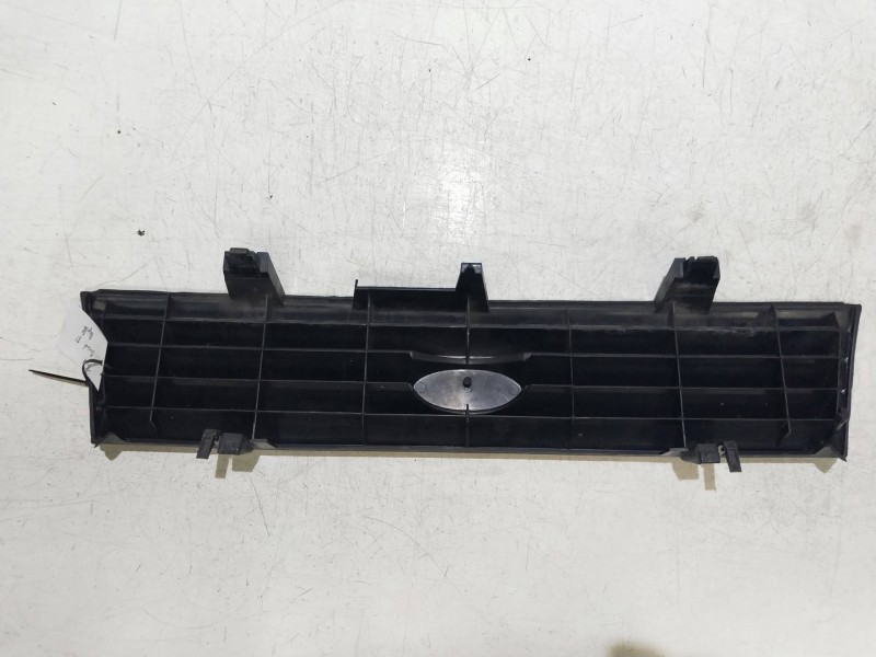 Recambio de rejilla delantera para ford escort berl./turn./cab./express básico berlina referencia OEM IAM   