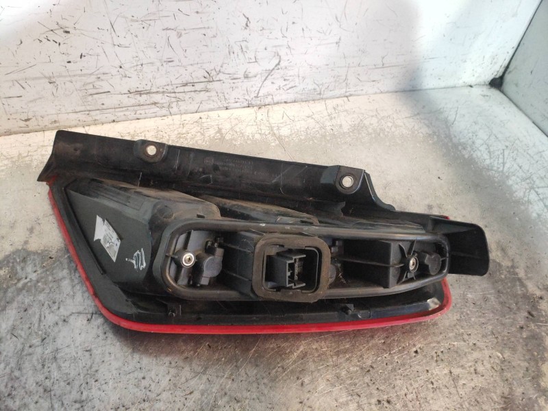 Recambio de piloto trasero izquierdo para fiat punto (evo) (199) dynamic referencia OEM IAM 517015890  