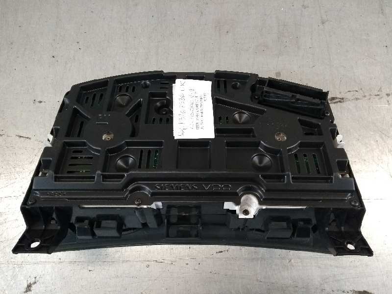 Recambio de cuadro cuentakm para opel zafira b energy referencia OEM IAM 13267536 SW7655 UK