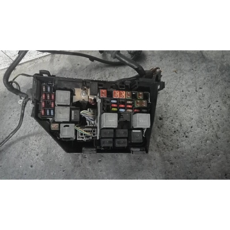 Recambio de caja reles / fusibles para land rover freelander (ln) 2.0 td4 cat referencia OEM IAM   