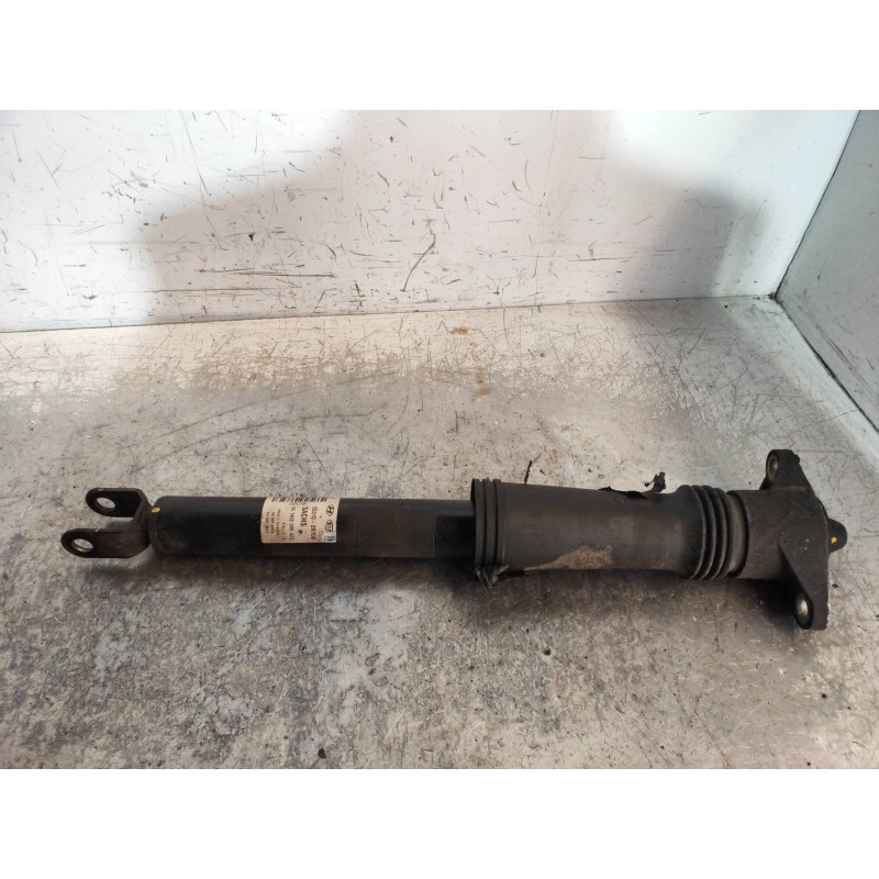 Recambio de amortiguador trasero izquierdo para hyundai i30 1.6 crdi cat referencia OEM IAM 553102R700 801402000423 