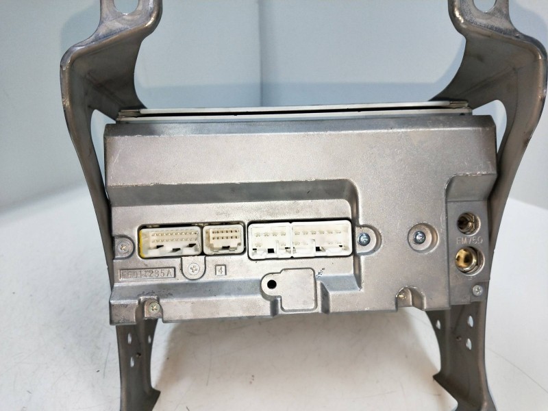 Recambio de sistema audio / radio cd para toyota prius (nhw20) basis referencia OEM IAM 8612047221  