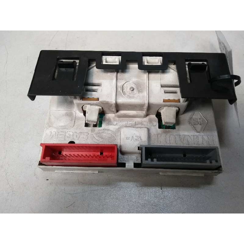 Recambio de pantalla multifuncion para renault scenic (ja..) 1.9 dti expression referencia OEM IAM P8200028364A 216562178A 