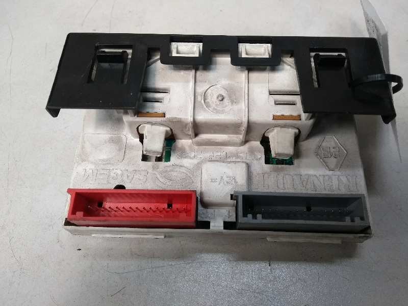 Recambio de pantalla multifuncion para renault scenic (ja..) 1.9 dti expression referencia OEM IAM P8200028364A 216562178A 