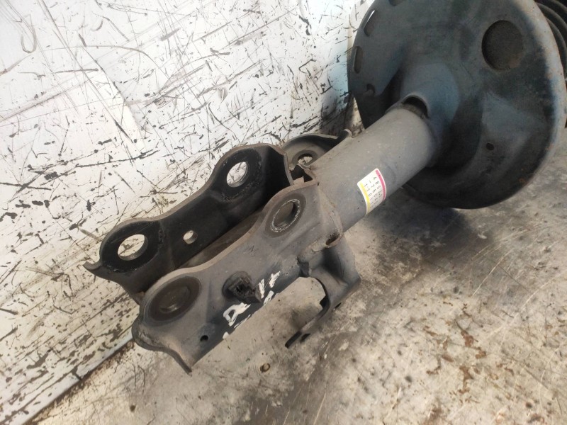 Recambio de amortiguador delantero izquierdo para lexus ct 200h referencia OEM IAM 4852076040A  