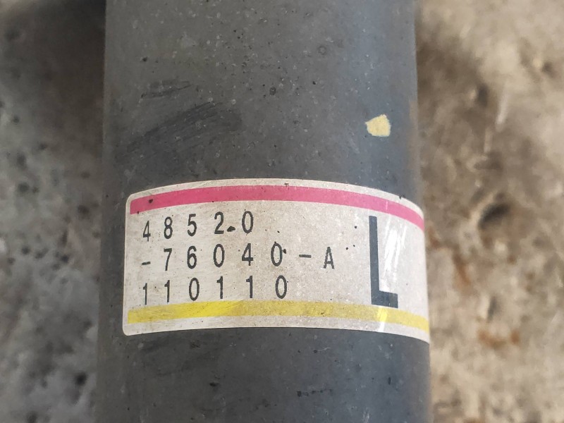 Recambio de amortiguador delantero izquierdo para lexus ct 200h referencia OEM IAM 4852076040A  