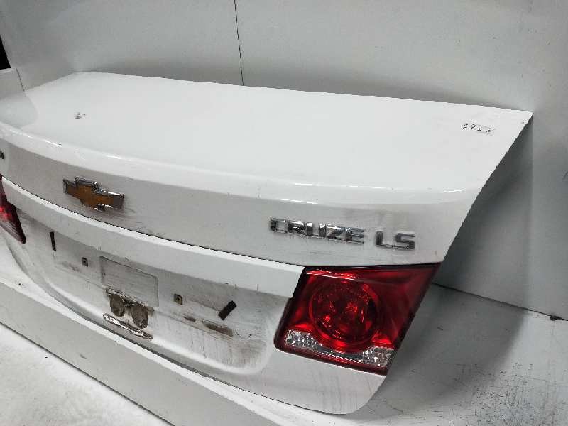 Recambio de tapa maletero para chevrolet cruze referencia OEM IAM    Recambio de tapa maletero para chevrolet cruze referencia OEM IAM