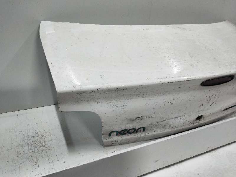 Recambio de tapa maletero para chrysler neon (pl) referencia OEM IAM    Recambio de tapa maletero para chrysler neon (pl) referencia OEM IAM