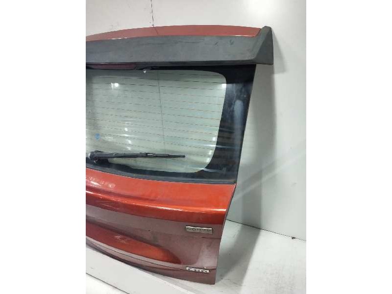 Recambio de porton trasero para dodge caliber 2.0 16v crd cat referencia OEM IAM   