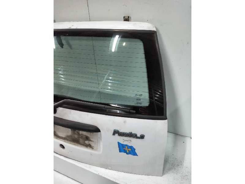Recambio de porton trasero para fiat punto berlina (176) 1.2 cat referencia OEM IAM    Recambio de porton trasero para fiat punto berlina (176) 1.2 cat referencia OEM IAM