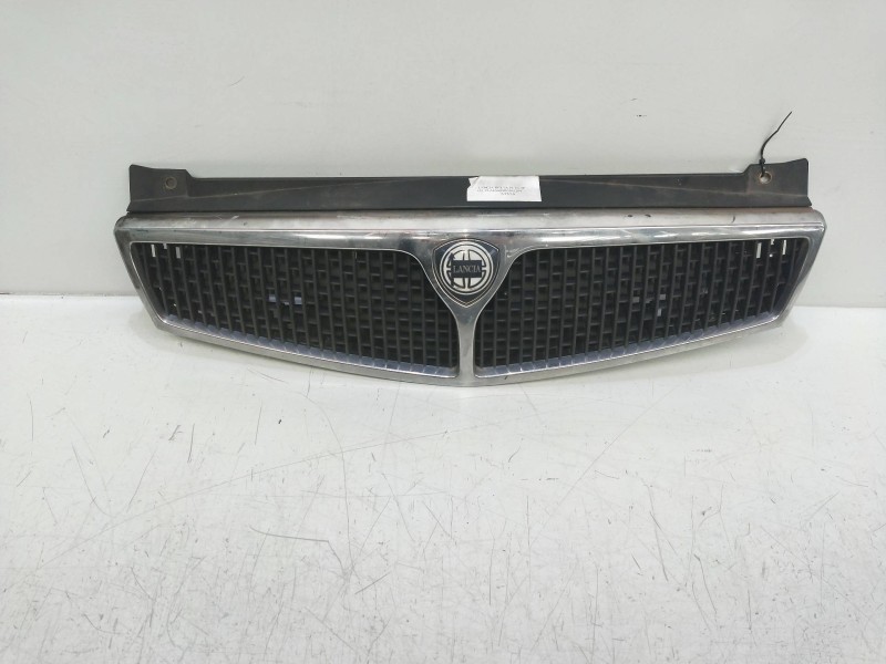 Recambio de rejilla delantera para lancia delta 1.6 i.e. referencia OEM IAM   