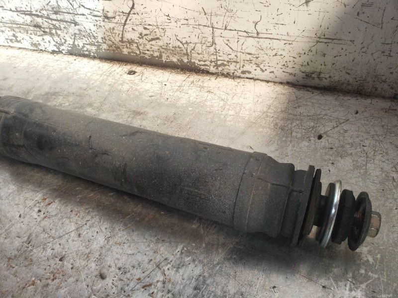 Recambio de amortiguador trasero derecho para lexus ct 200h referencia OEM IAM   