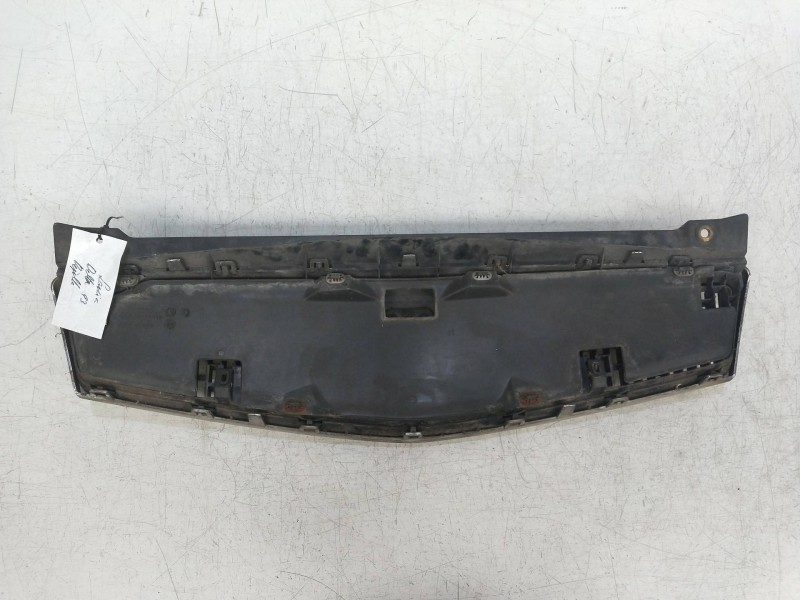 Recambio de rejilla delantera para lancia delta 1.6 i.e. referencia OEM IAM   