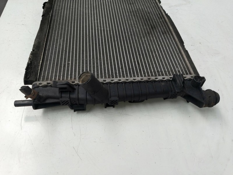 Recambio de radiador agua para ford focus berlina (cap) ambiente (d) referencia OEM IAM 3M5H800RK  
