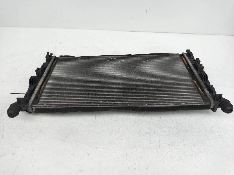 Recambio de radiador agua para ford focus berlina (cap) ambiente (d) referencia OEM IAM 3M5H800RK  