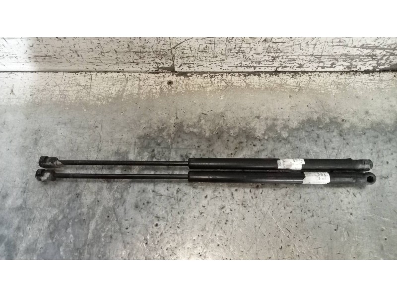 Recambio de amortiguadores maletero / porton para kia cerato 1.6 crdi referencia OEM IAM 817802F210 817702F210 