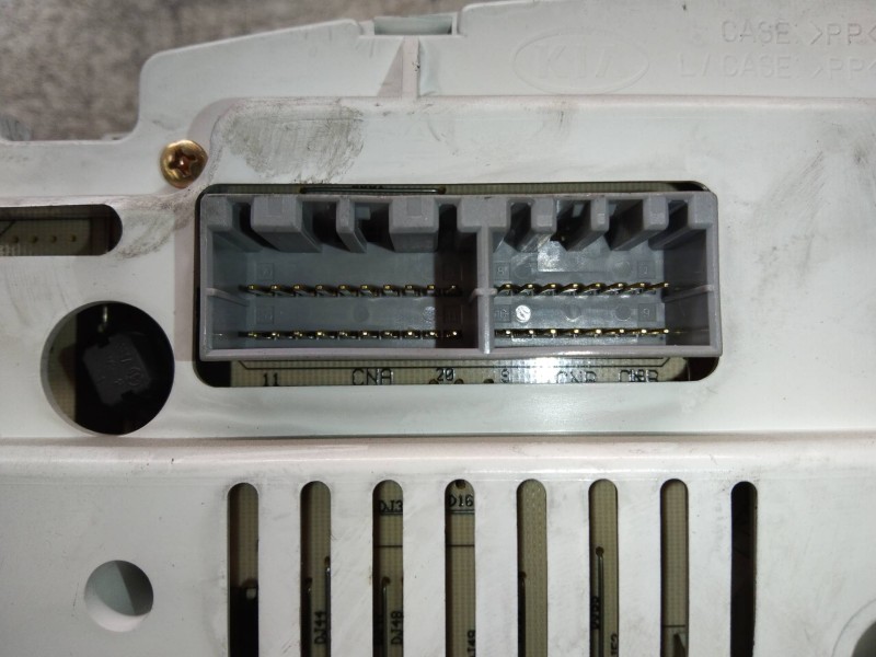 Recambio de cuadro instrumentos para kia cerato 1.6 crdi referencia OEM IAM 940032F360 11001032800K D096