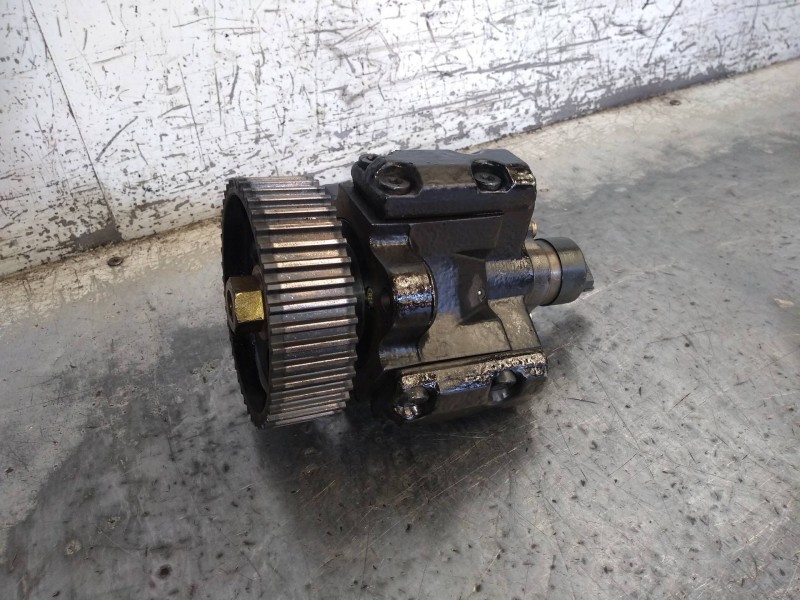 Recambio de bomba inyeccion para lancia kappa berlina 2.4 jtd ls referencia OEM IAM 0445010006  