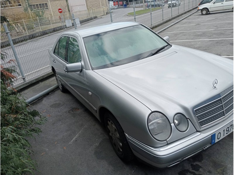 mercedes clase e (w210) berlina diesel del año 1999