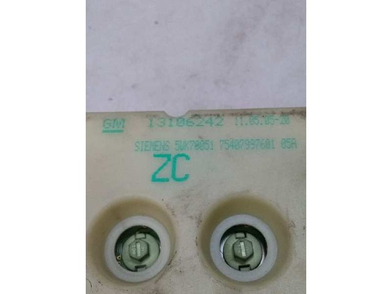 Recambio de pantalla multifuncion para opel zafira a design edition referencia OEM IAM 5WK70051 13106242 ZC