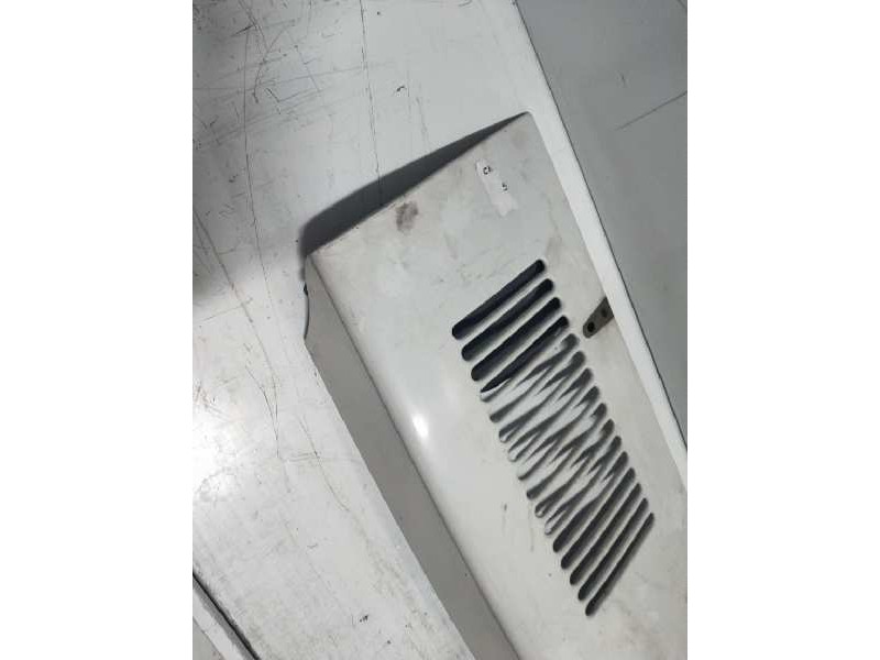 Recambio de tapa maletero para seat 850 0.8 referencia OEM IAM    Recambio de tapa maletero para seat 850 0.8 referencia OEM IAM