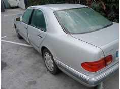 mercedes clase e (w210) berlina diesel del año 1999 2