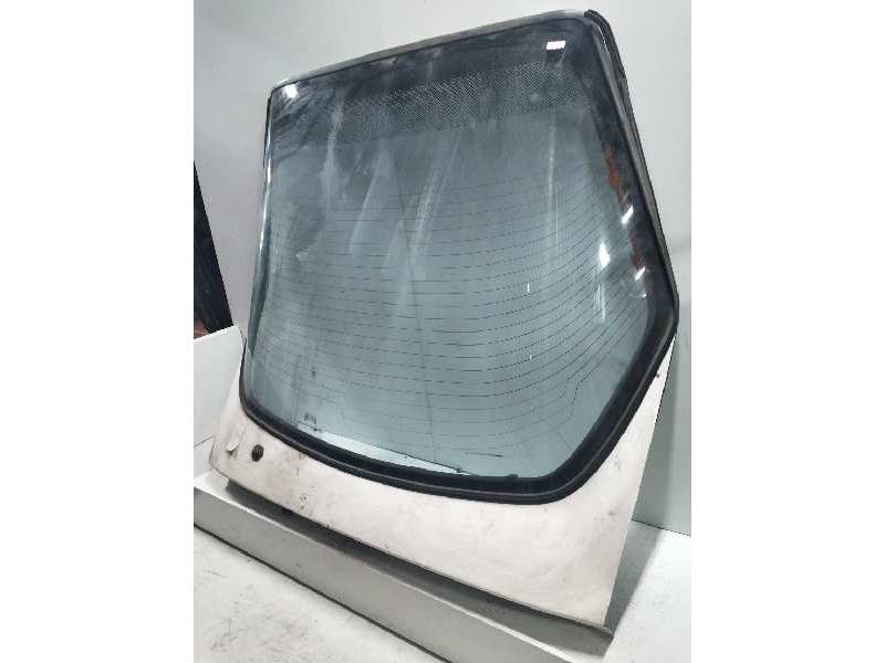 Recambio de porton trasero para subaru leone 1.3 referencia OEM IAM    Recambio de porton trasero para subaru leone 1.3 referencia OEM IAM