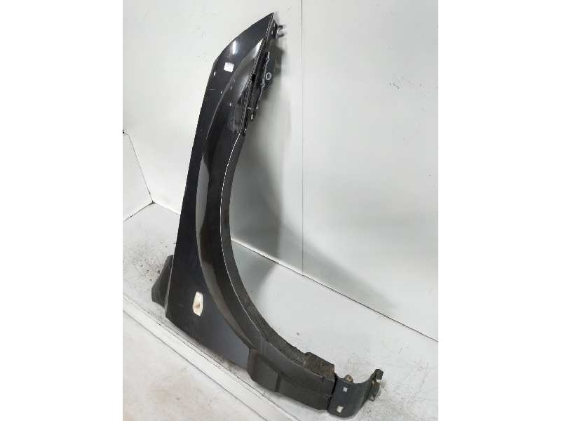 Recambio de aleta delantera derecha para kia sorento 2.5 crdi vgt ex1 referencia OEM IAM   