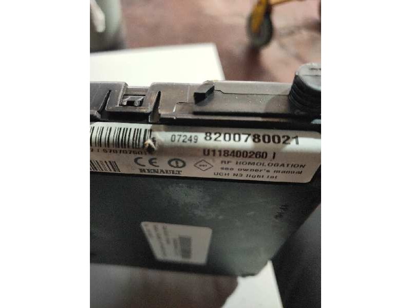 Recambio de caja reles / fusibles para renault megane ii coupe/cabrio authentique referencia OEM IAM 8200780021 U118400260I 