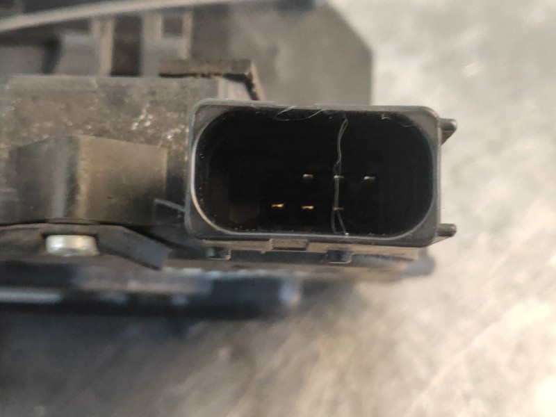 Recambio de motor cierre centralizado trasero derecho para fiat punto (evo) (199) dynamic referencia OEM IAM 51892946  