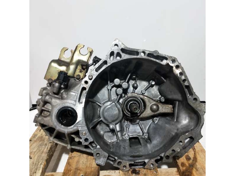Recambio de caja cambios para toyota yaris verso (ncp2/nlp2) 1.3 linea sol referencia OEM IAM Y00613348  