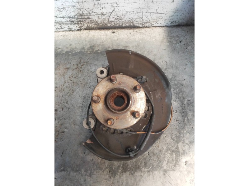 Recambio de mangueta delantera izquierda para lexus ct 200h referencia OEM IAM   